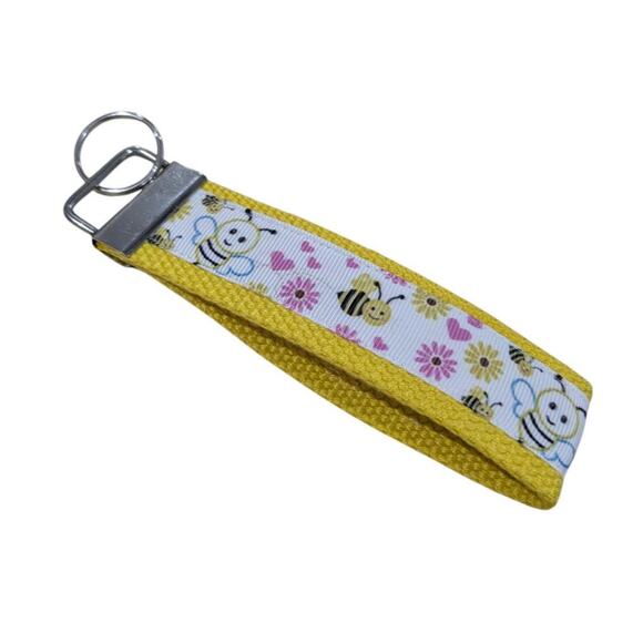 Bumblebee Keychain Wristlet Handmade Fabric Key FOB Charm Bee Flowers Hearts - Picture 1 of 7